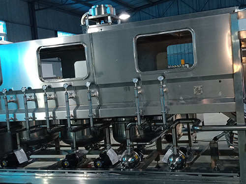 600桶設備制作現(xiàn)場